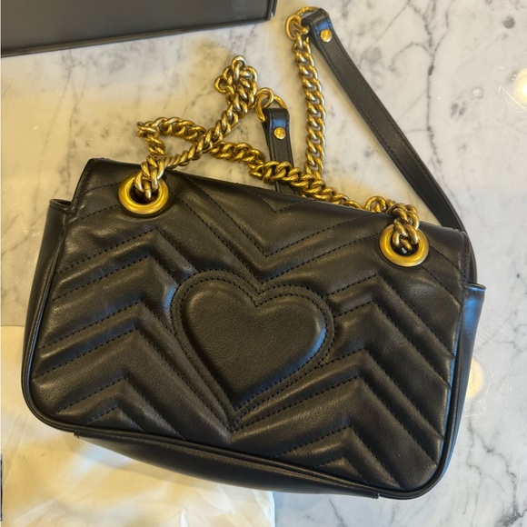 Authentic Gucci Shoulder Bag - Picture 6 of 7